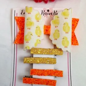 Medium chic bow with matching fringe clips