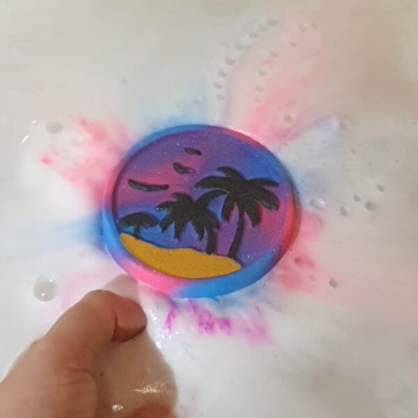 Paradise Beach Bath Art Bomb