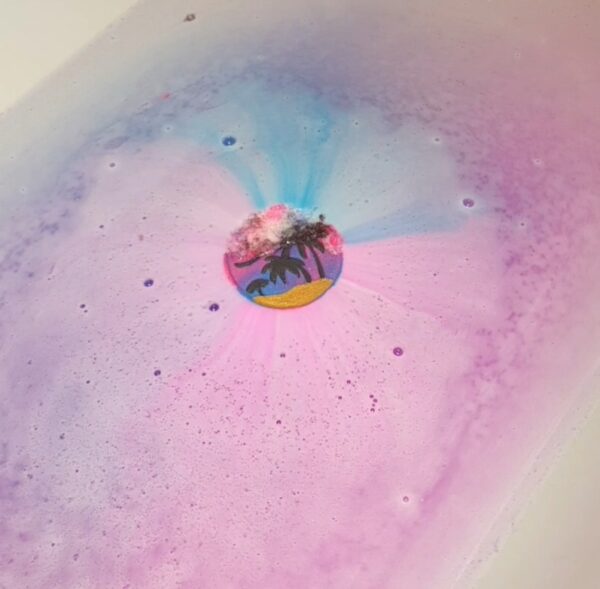 Paradise Beach Bath Art Bomb