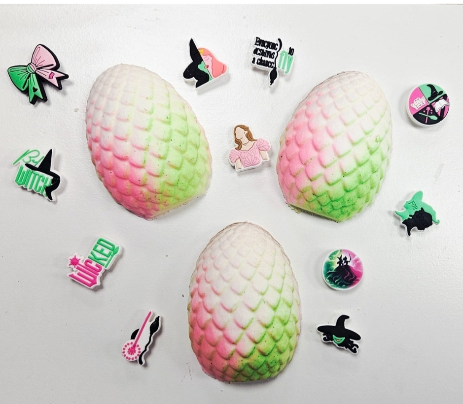 Wicked-Themed Surprise Bath Bomb