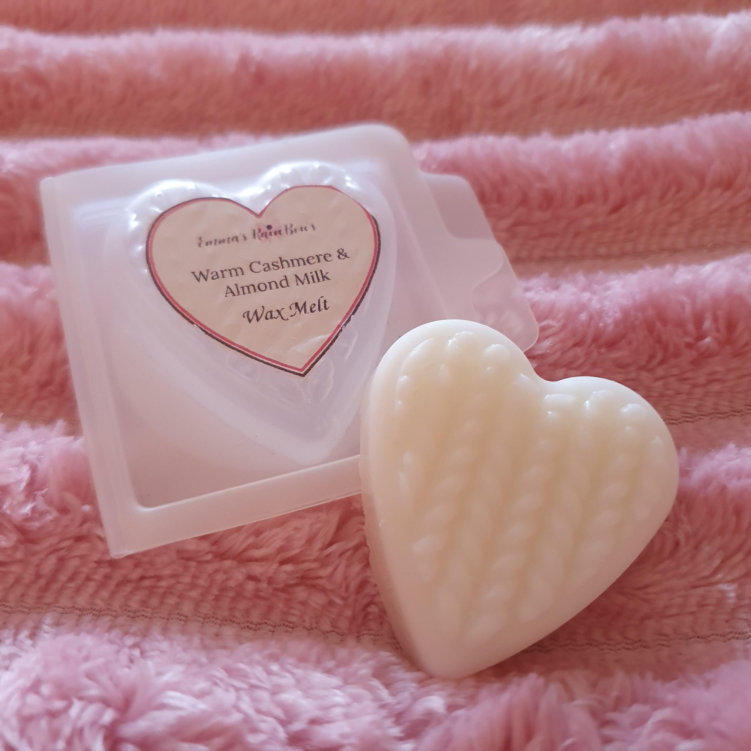Warm Cashmere & Almond Milk Wax Heart